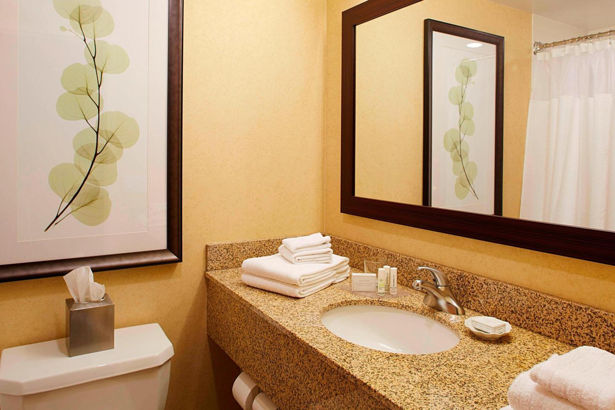 Courtyard By Marriott Ithaca Airport/University Dış mekan fotoğraf