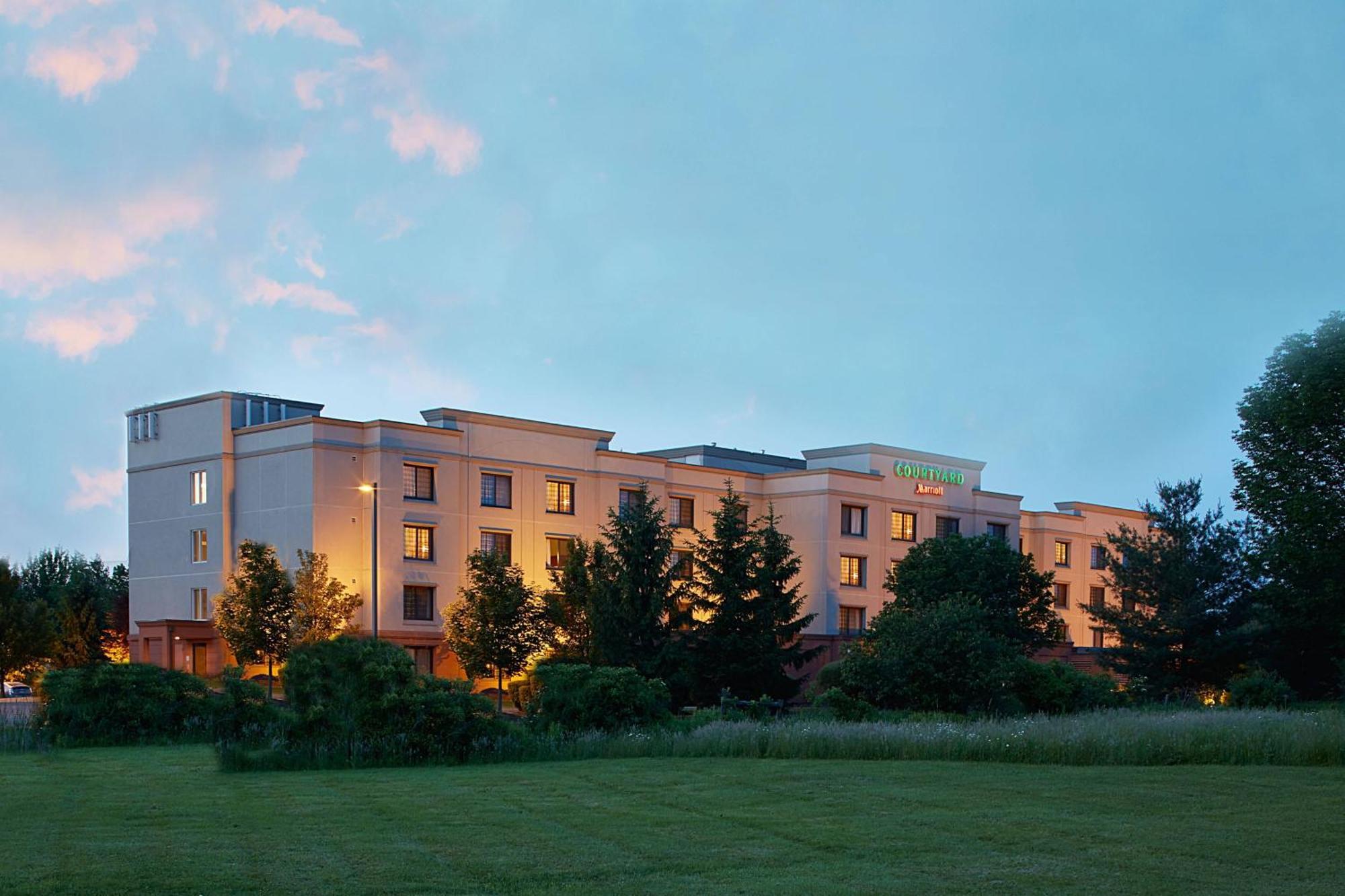 Courtyard By Marriott Ithaca Airport/University Dış mekan fotoğraf